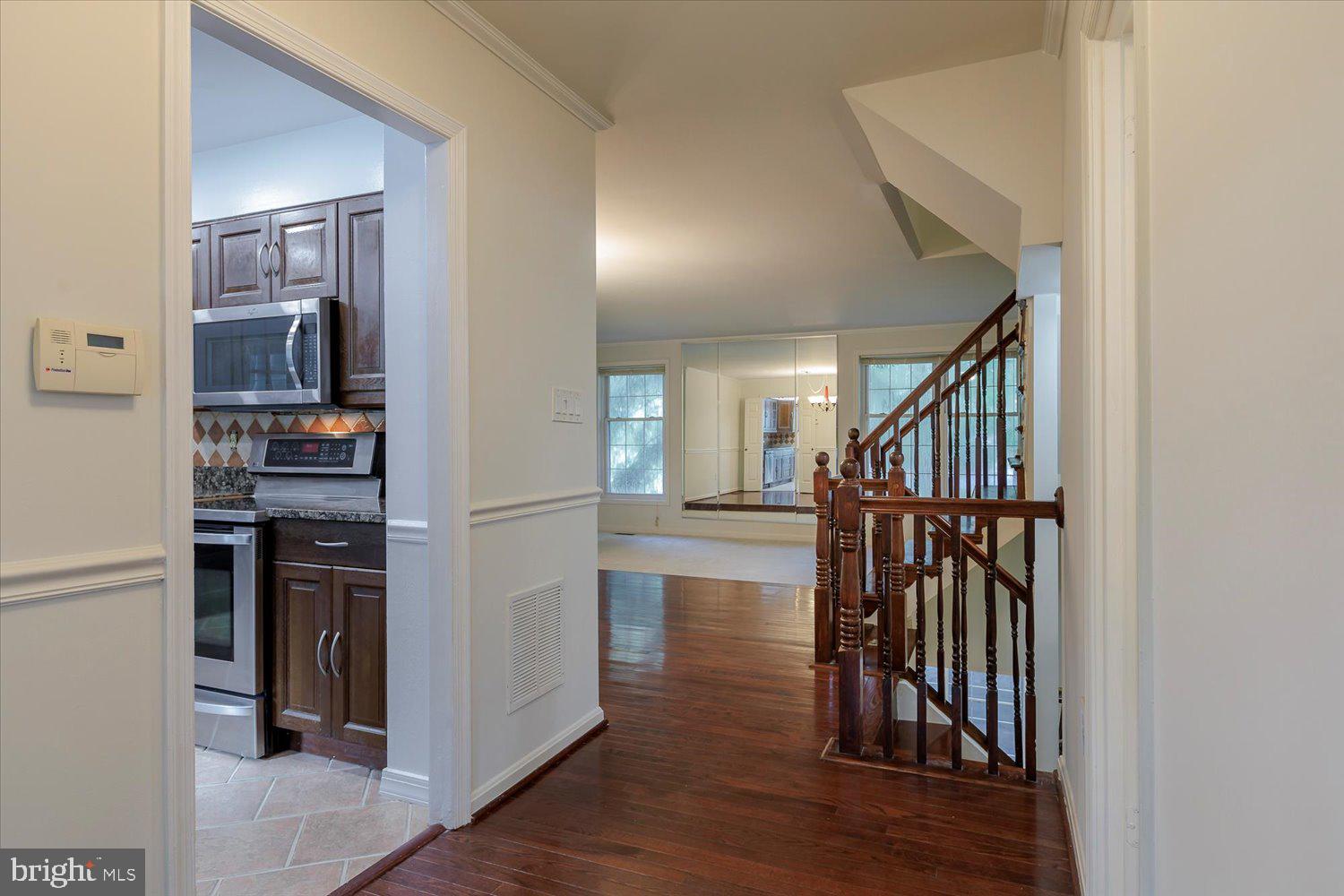 9019 FOX GRAPE LANE