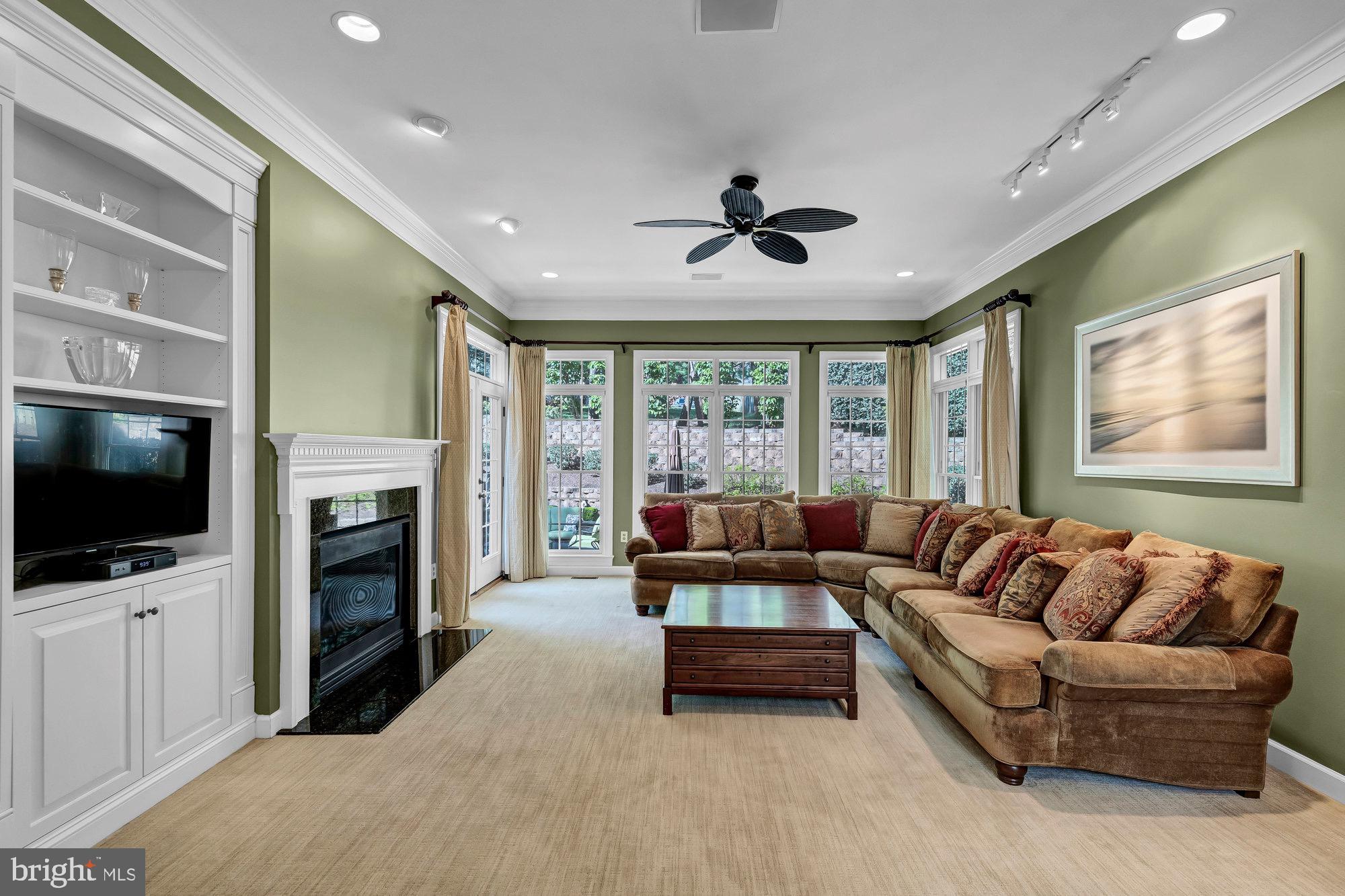 MANORS AT WOLF TRAP - Residential