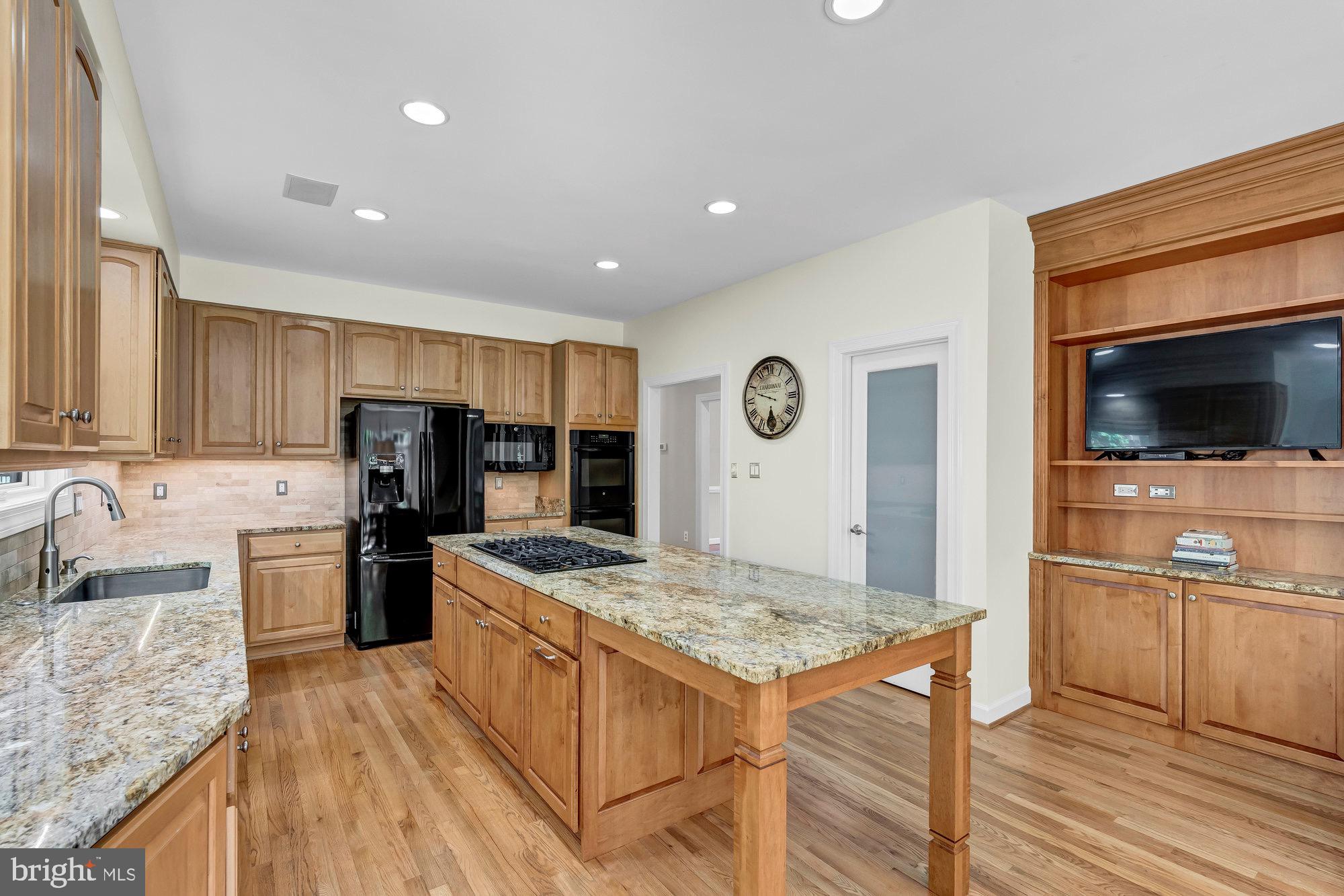 MANORS AT WOLF TRAP - Residential