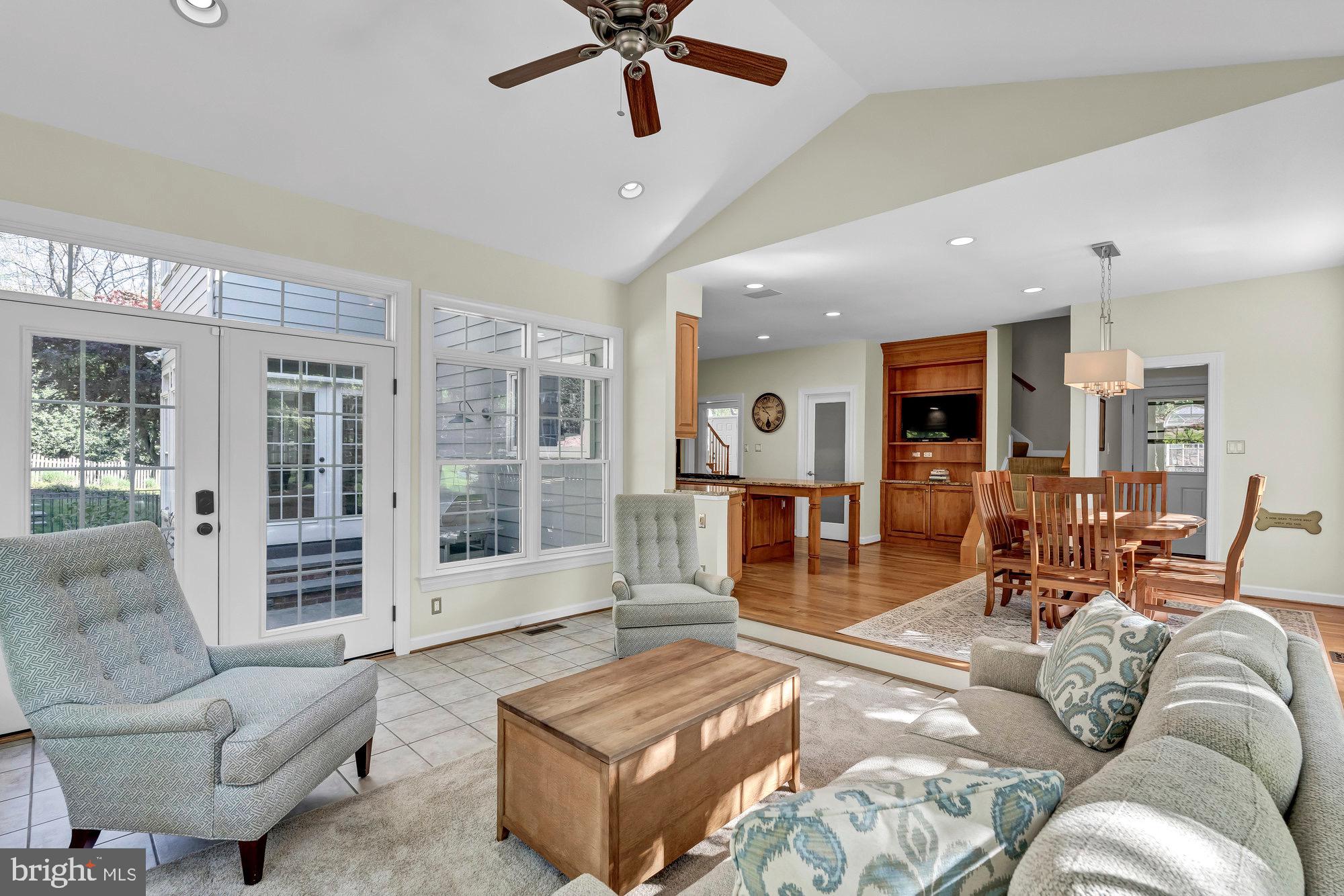 MANORS AT WOLF TRAP - Residential