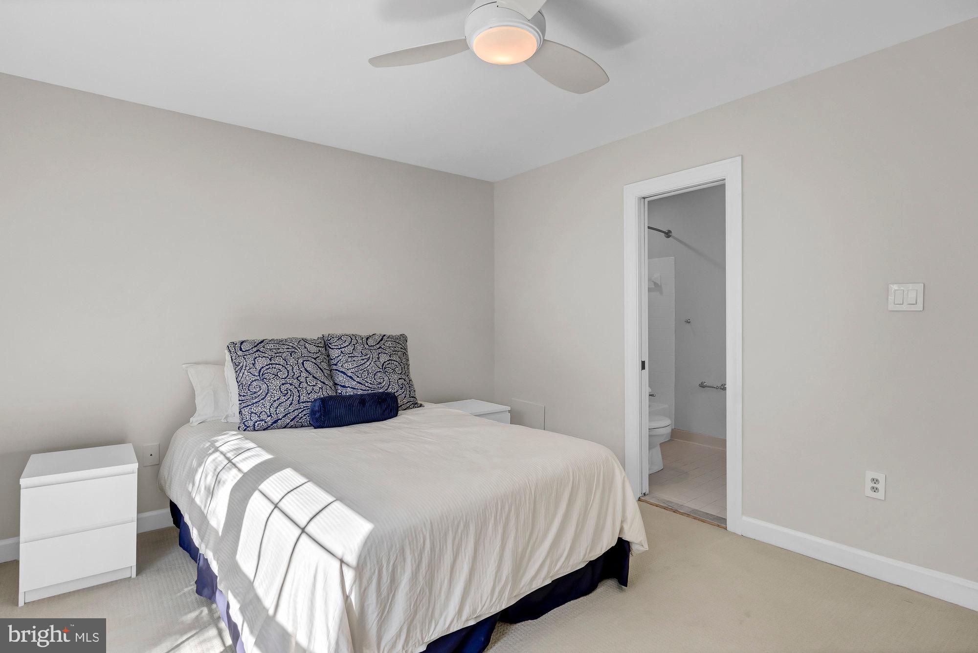 MANORS AT WOLF TRAP - Residential