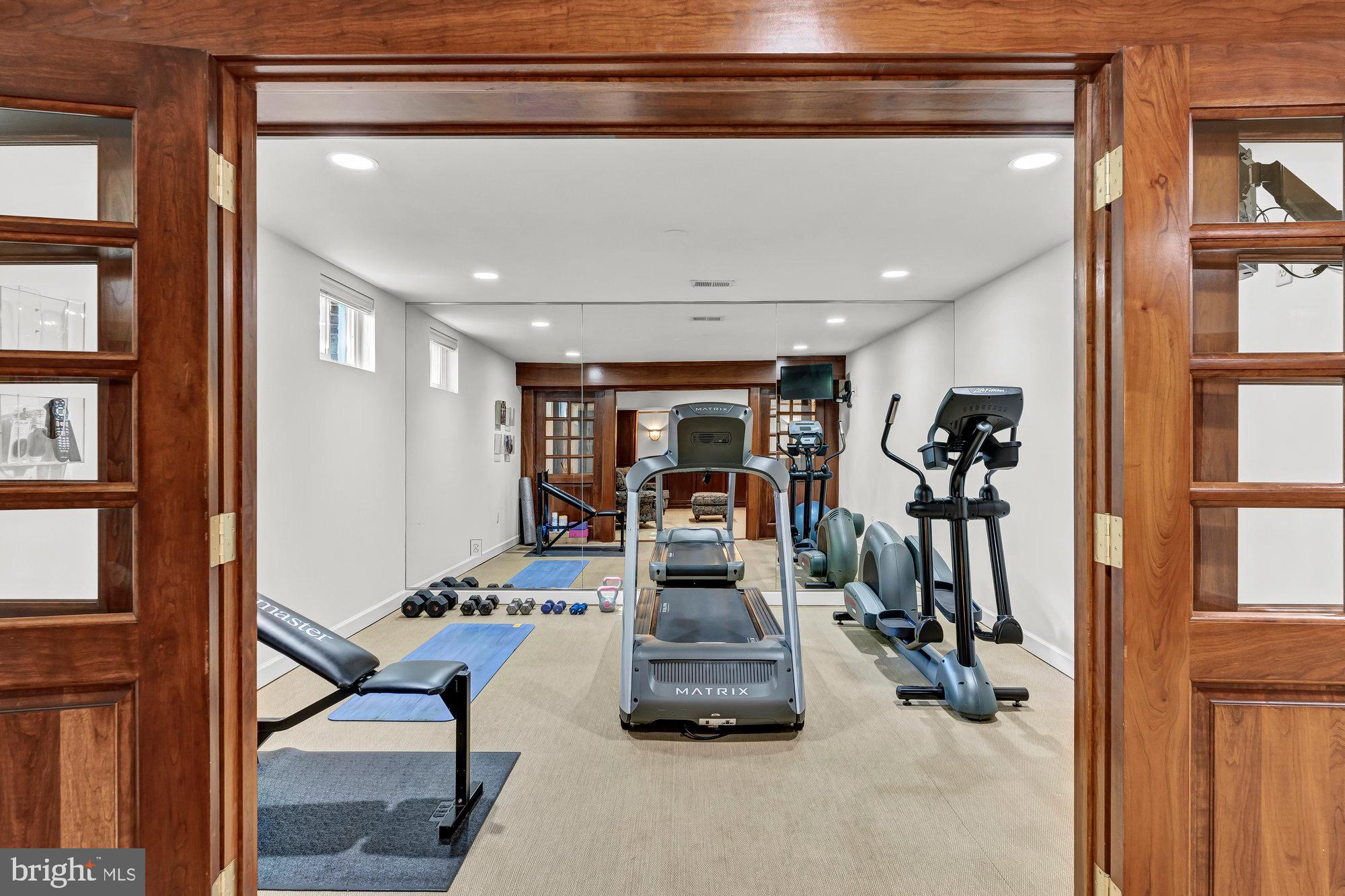 MANORS AT WOLF TRAP - Residential