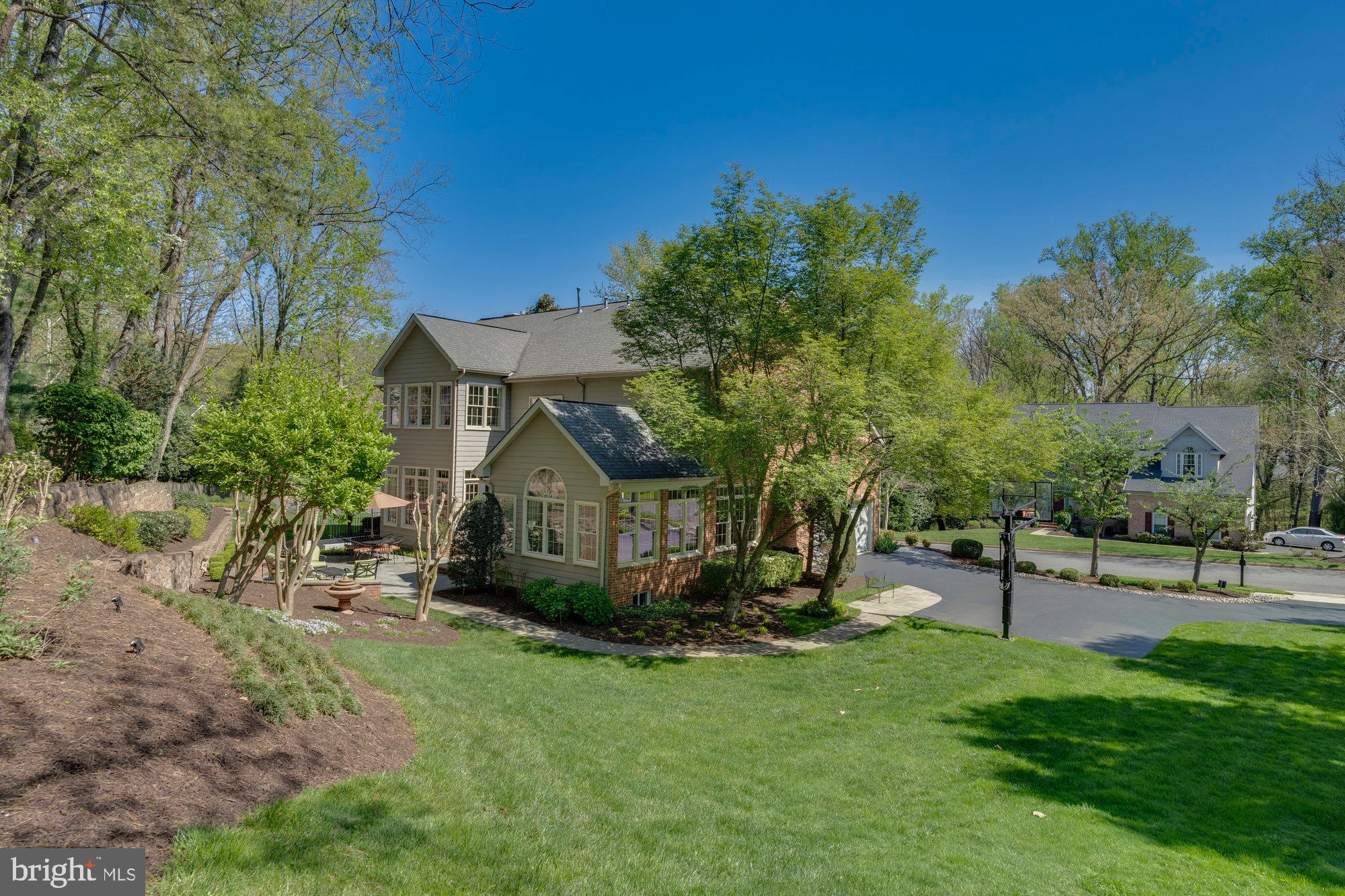 MANORS AT WOLF TRAP - Residential