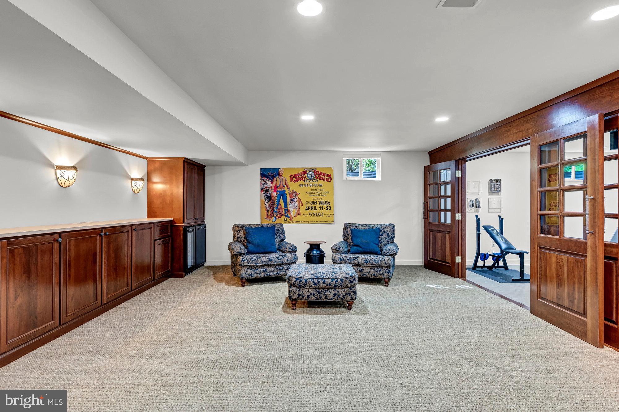 MANORS AT WOLF TRAP - Residential