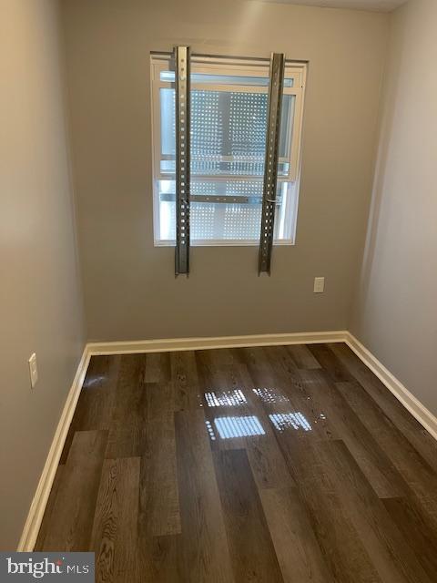 PORT RICHMOND - Residential Lease