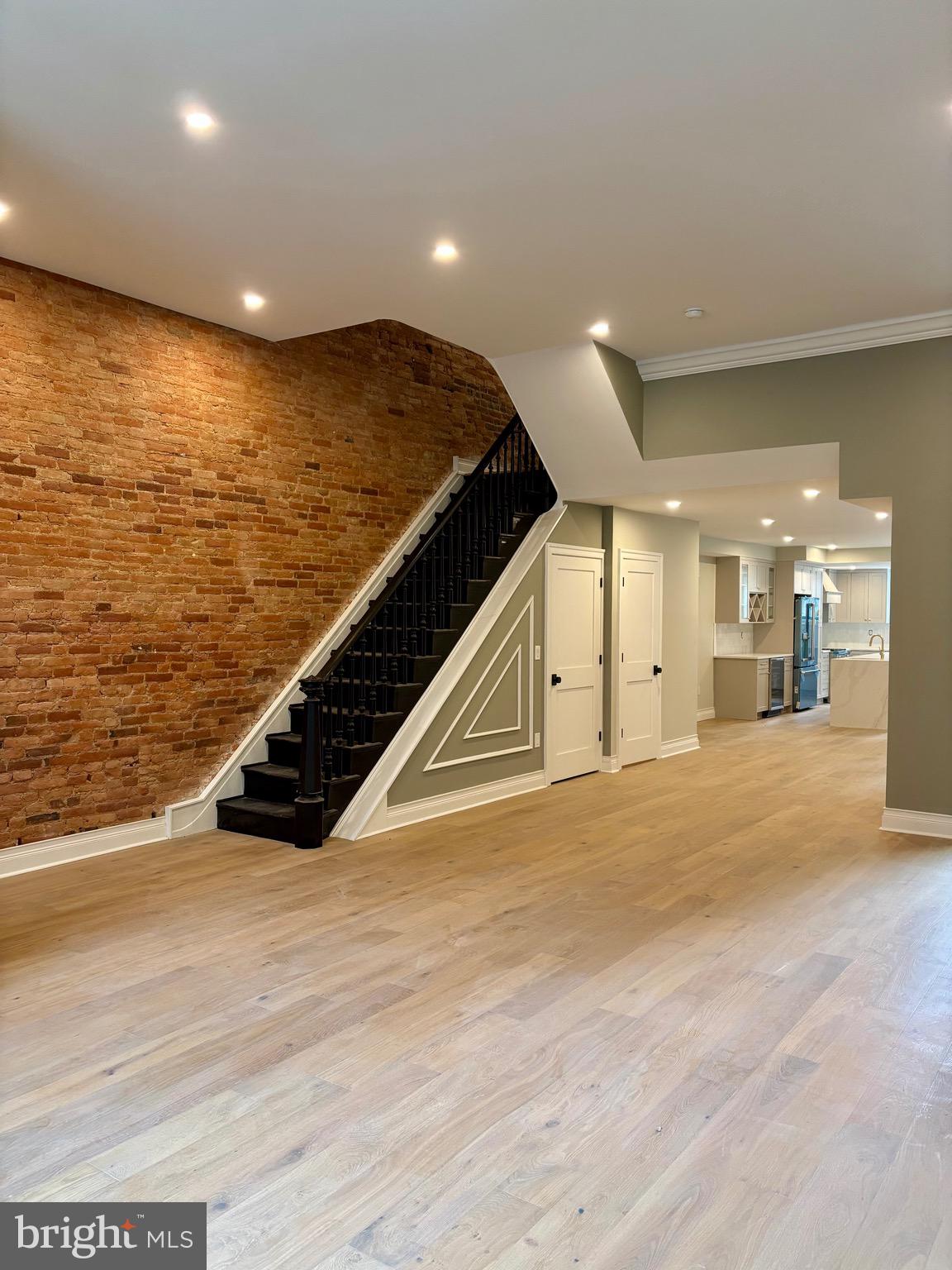 SPRING GARDEN - Residential