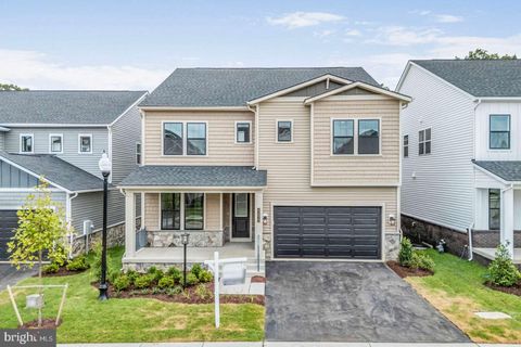 Homes For Sale - 42010 Night Nurse Circle<br/> ASHBURN, VA 20148