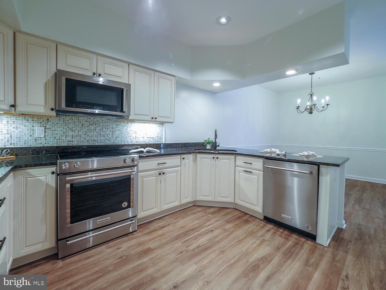 RIVA TRACE/SUMMER PLACE - Residential