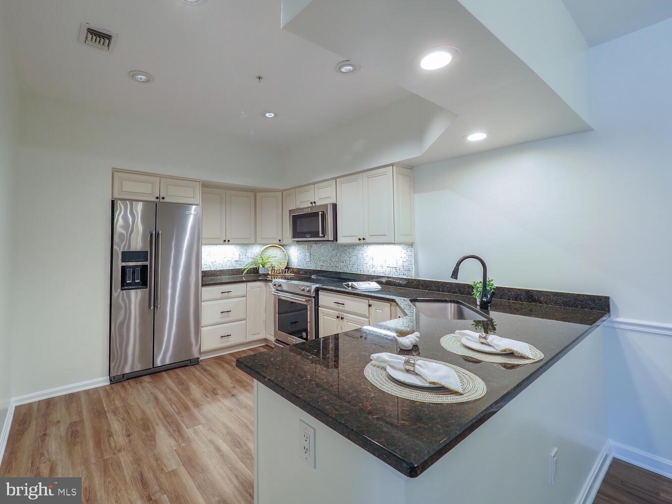 RIVA TRACE/SUMMER PLACE - Residential