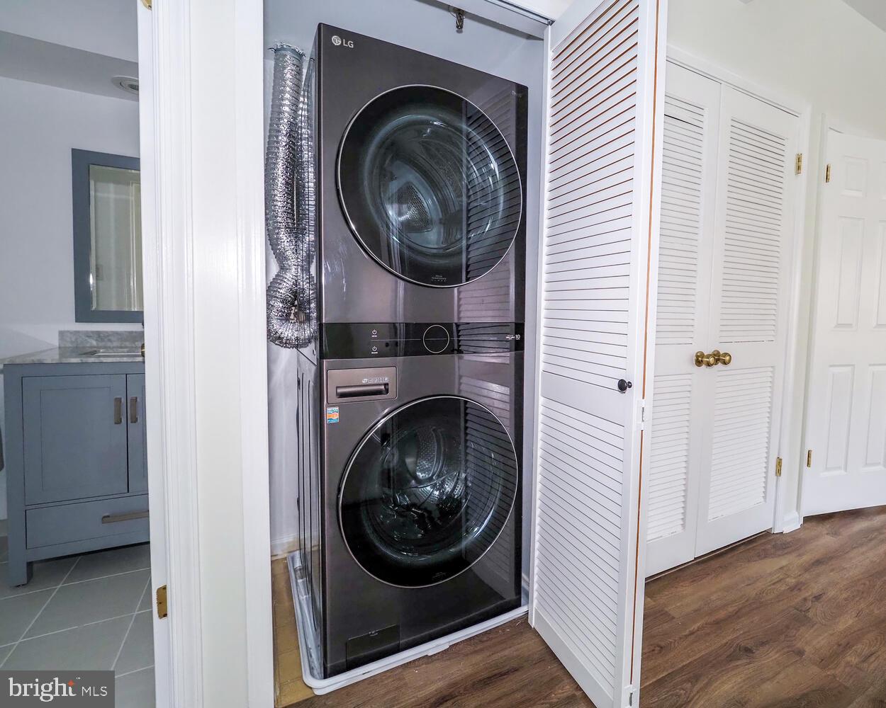 RIVA TRACE/SUMMER PLACE - Residential