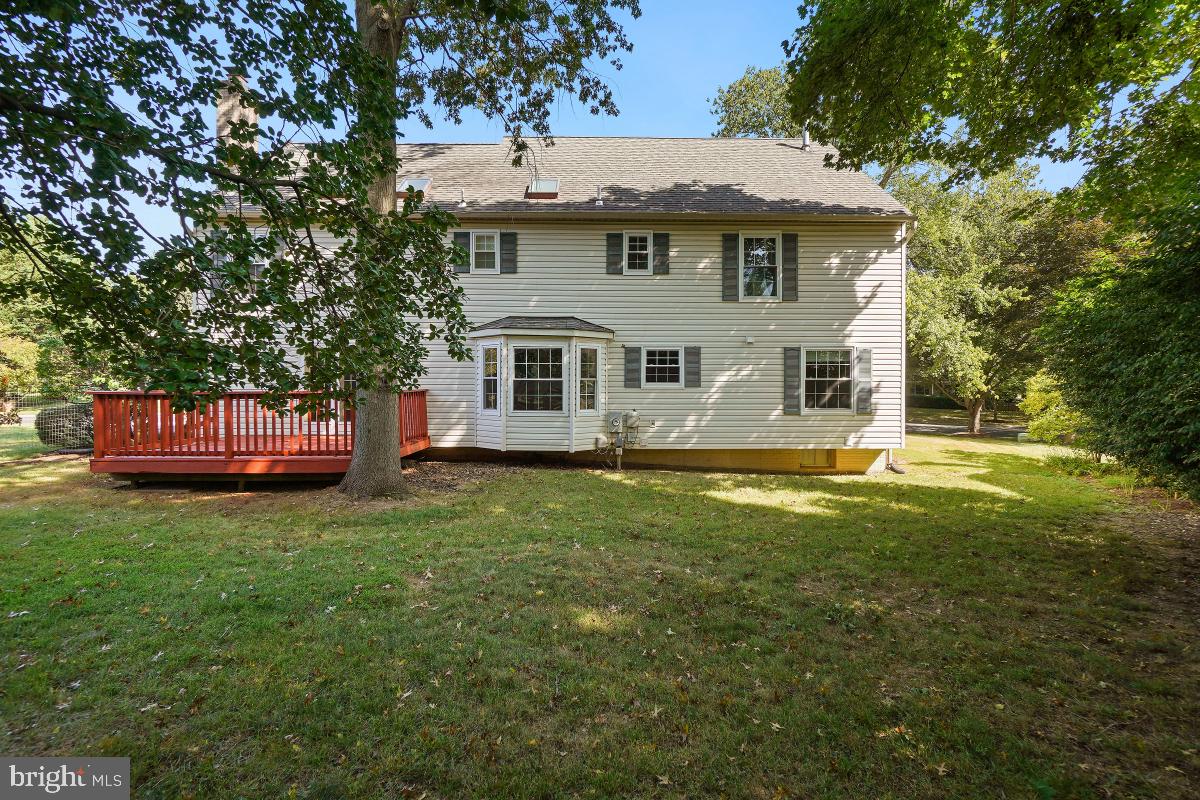 DERWOOD STATION - Residential Lease