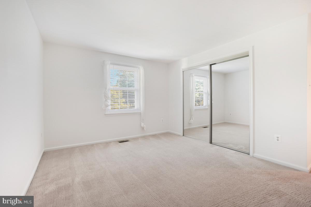 DERWOOD STATION - Residential Lease