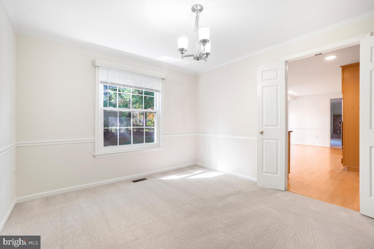 DERWOOD STATION - Residential Lease