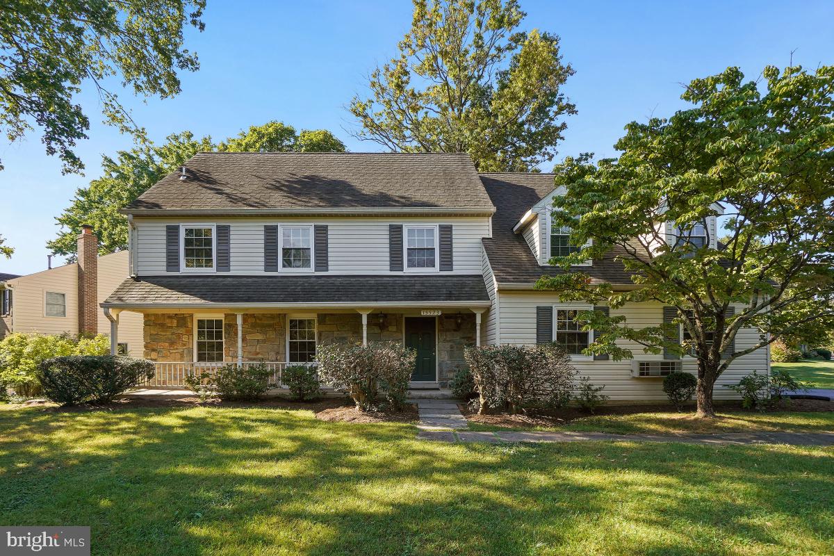 DERWOOD STATION - Residential Lease