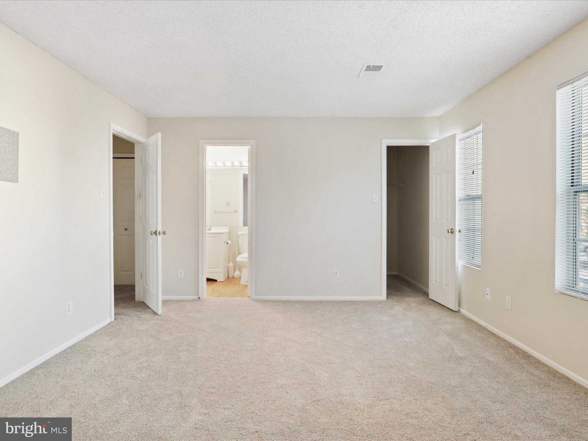 FOX CHASE/EXETER - Residential Lease