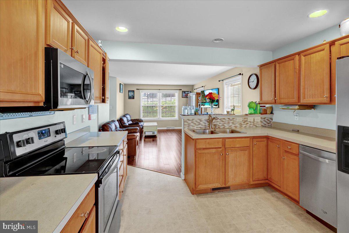 11 BRODERICK COURT