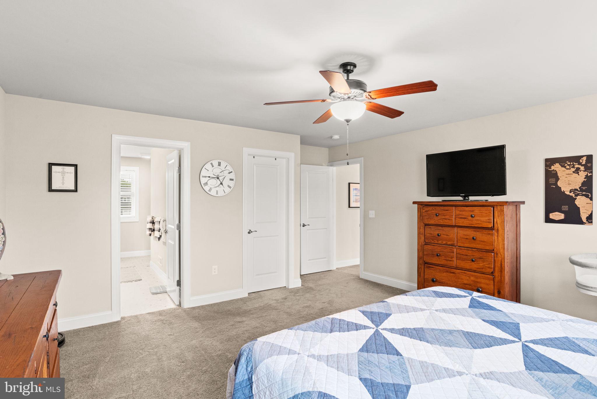 WOODLAND HILLS - Residential