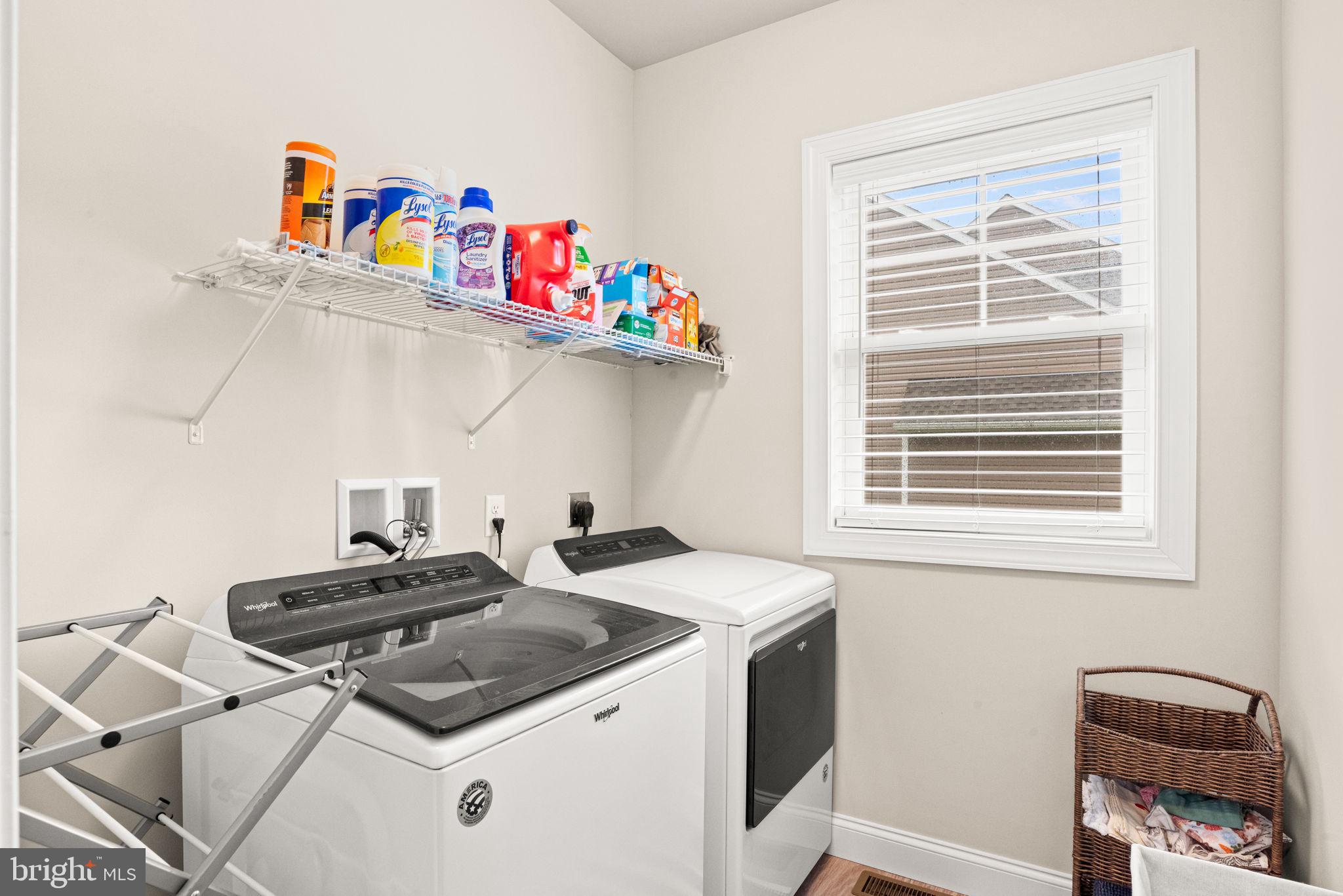 WOODLAND HILLS - Residential