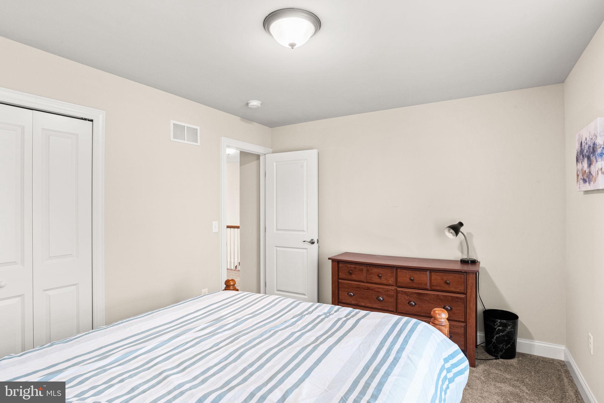 WOODLAND HILLS - Residential