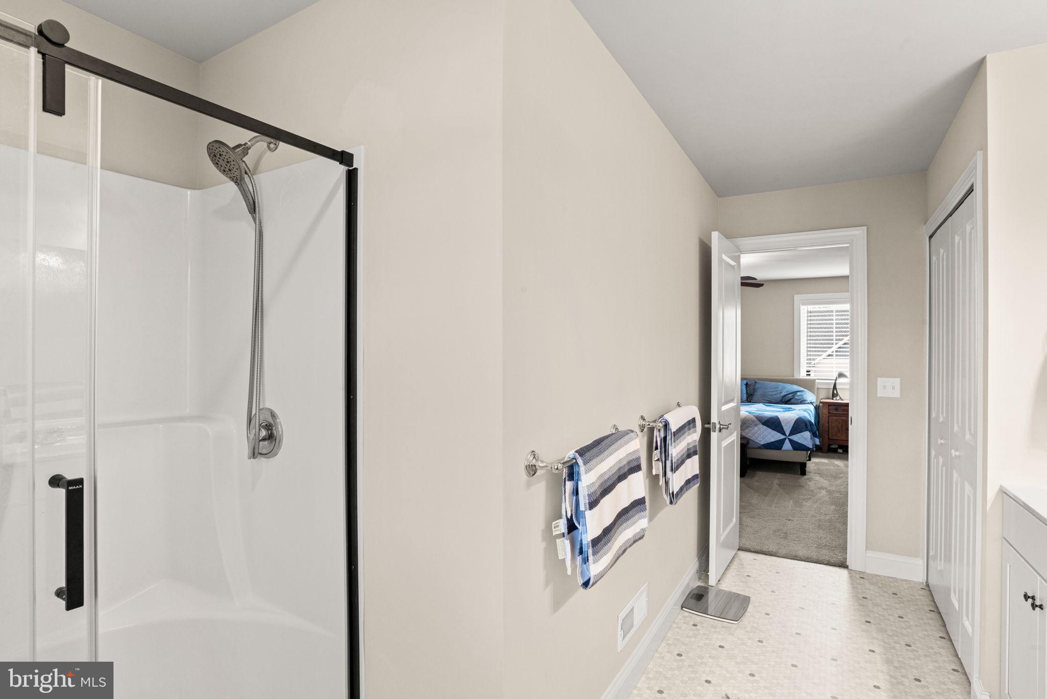 WOODLAND HILLS - Residential