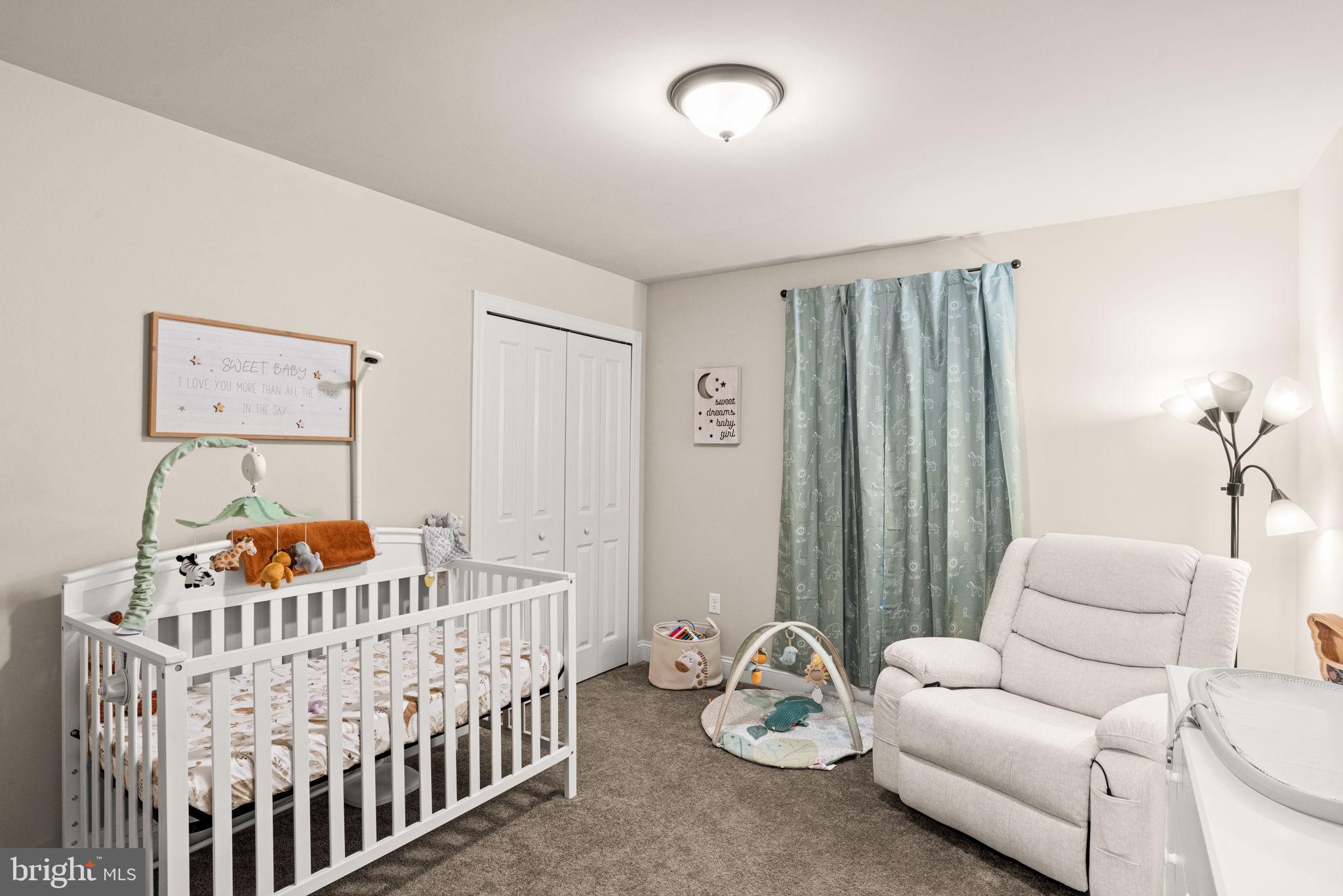 WOODLAND HILLS - Residential