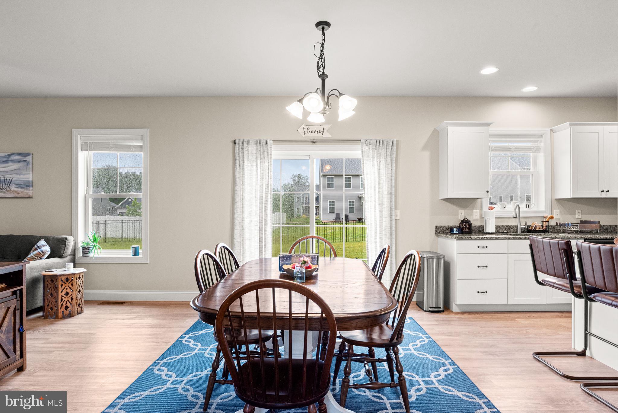WOODLAND HILLS - Residential