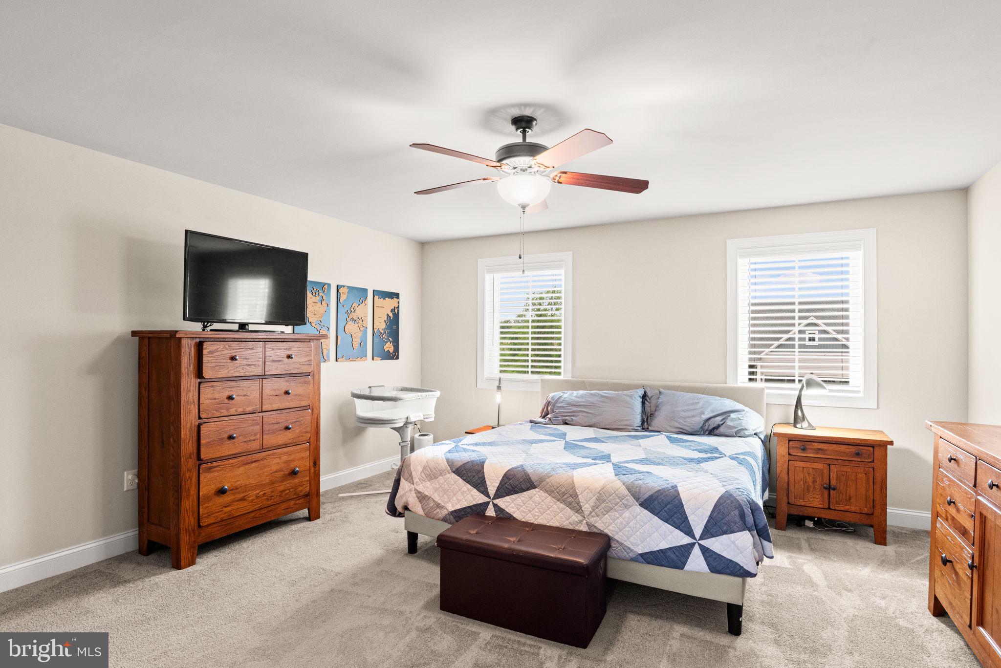 WOODLAND HILLS - Residential