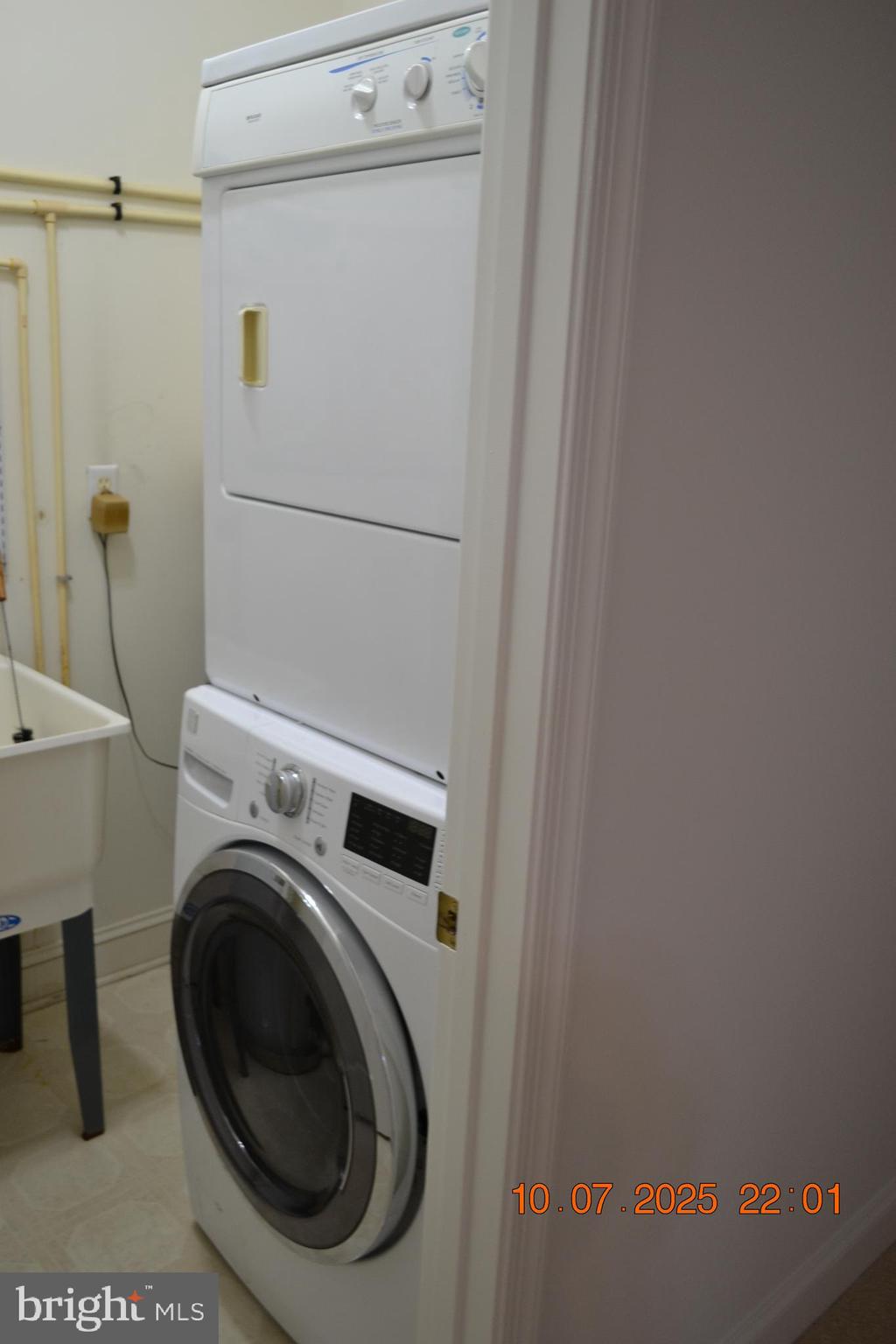 ROSEWOOD - Residential