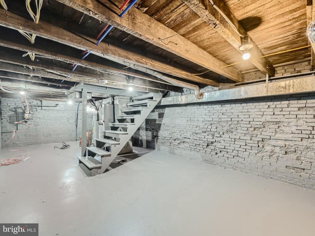 WEST BALTIMORE - Residential Lease