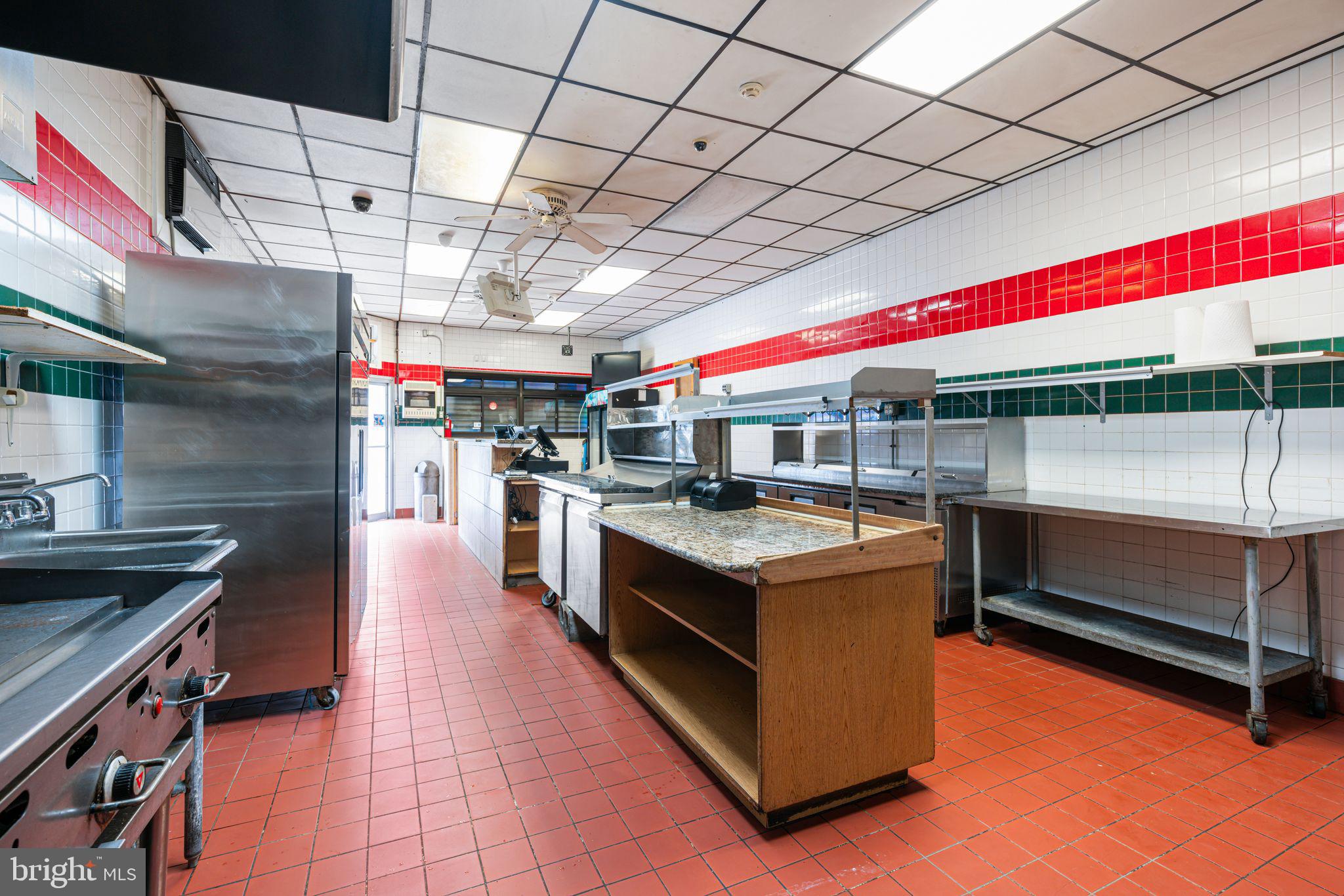 OVERBROOK PARK - Commercial Lease