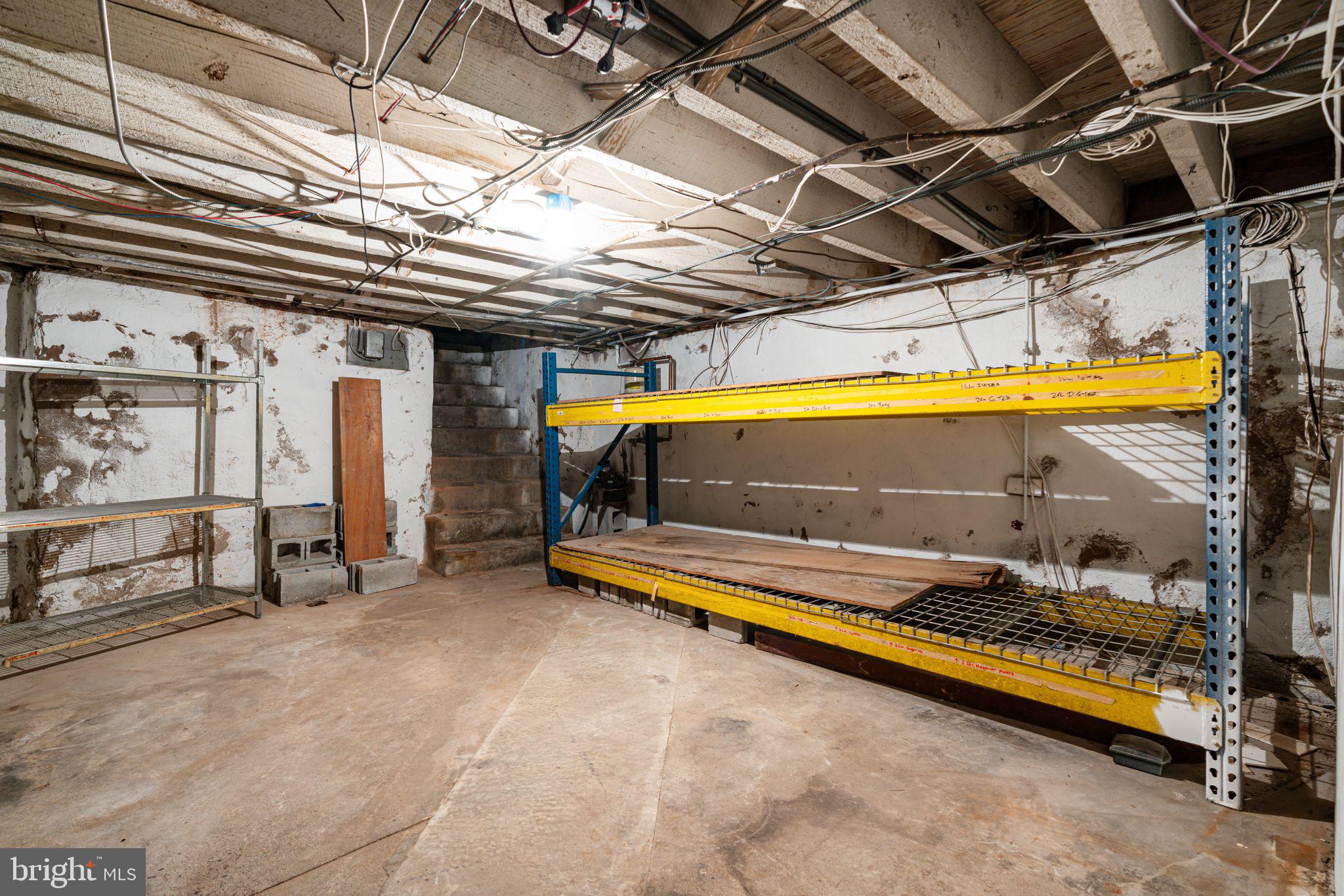 OVERBROOK PARK - Commercial Lease