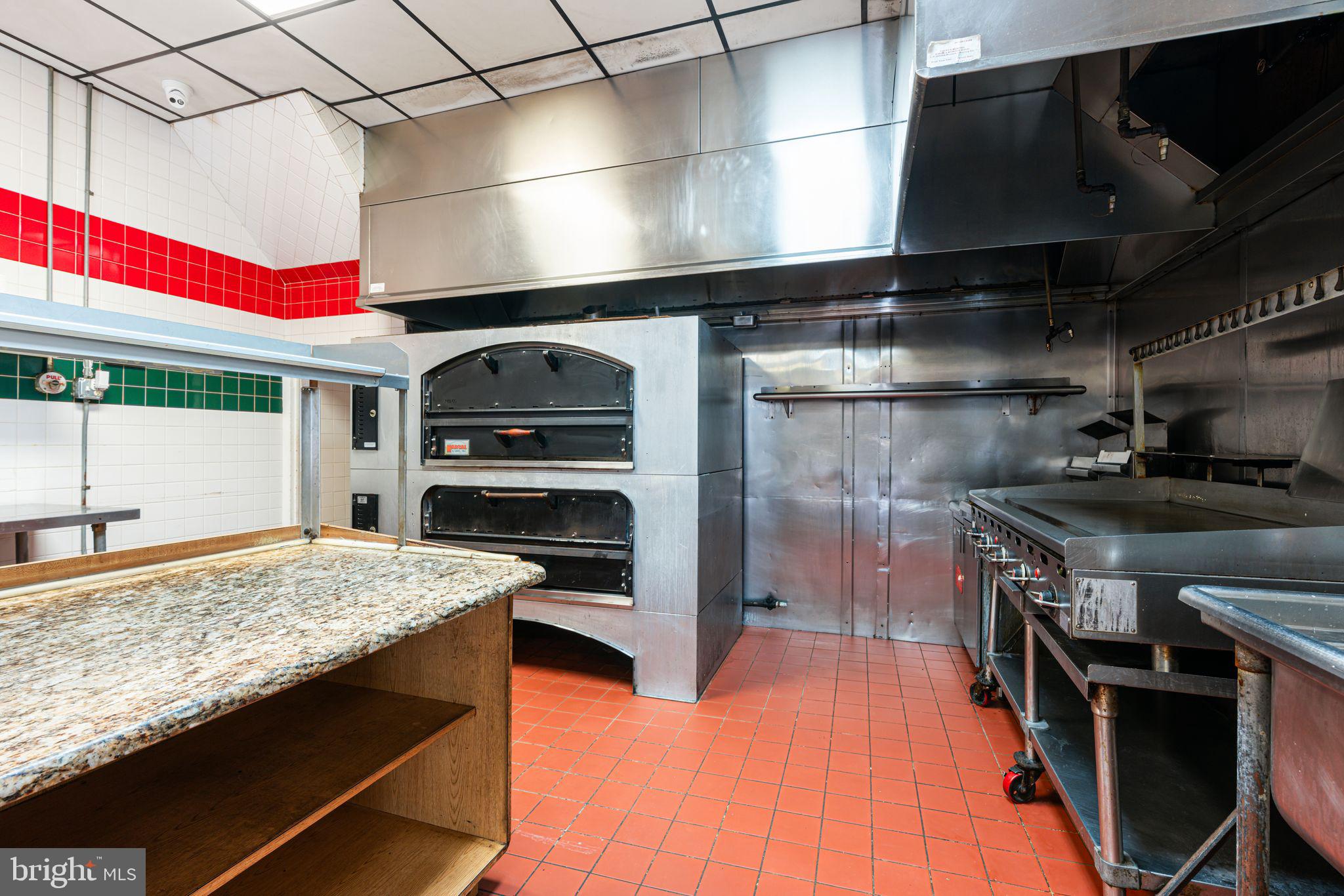 OVERBROOK PARK - Commercial Lease