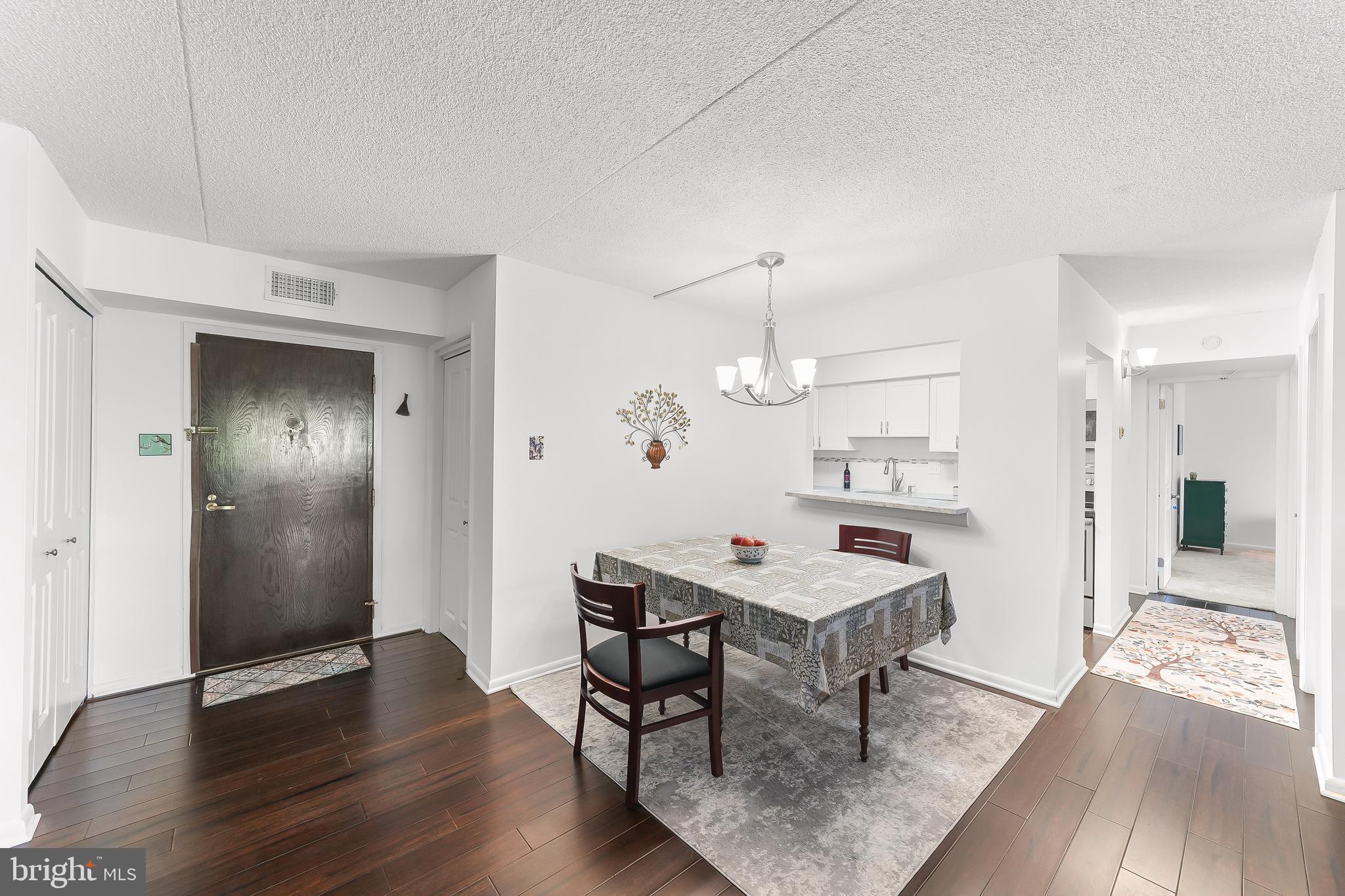 VALLEY FORGE TOWER - Residential