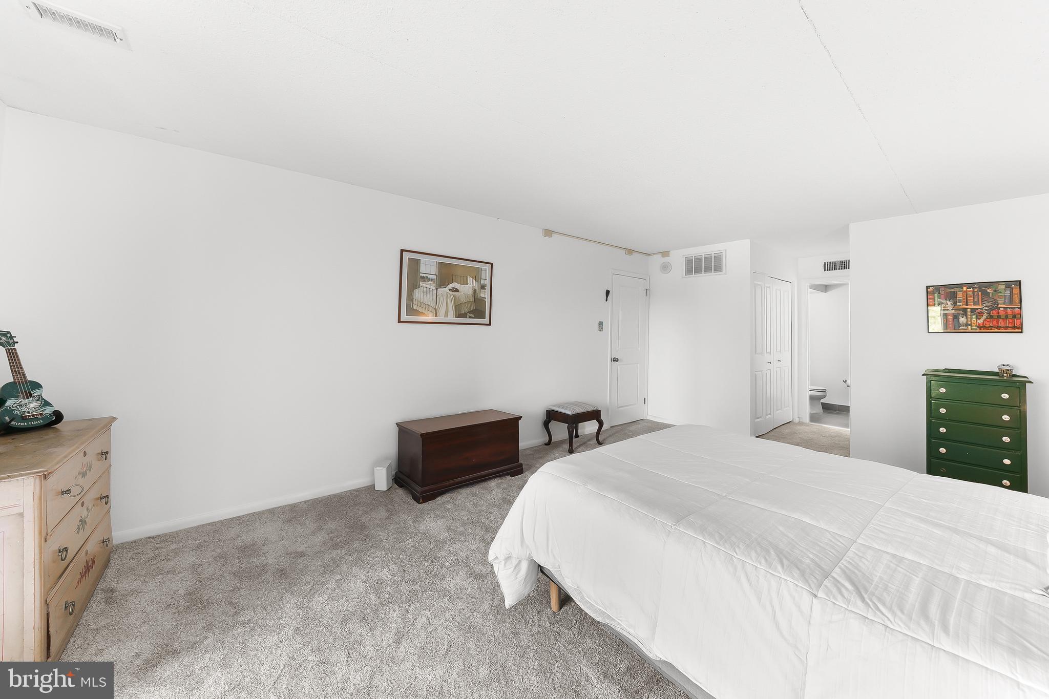 VALLEY FORGE TOWER - Residential