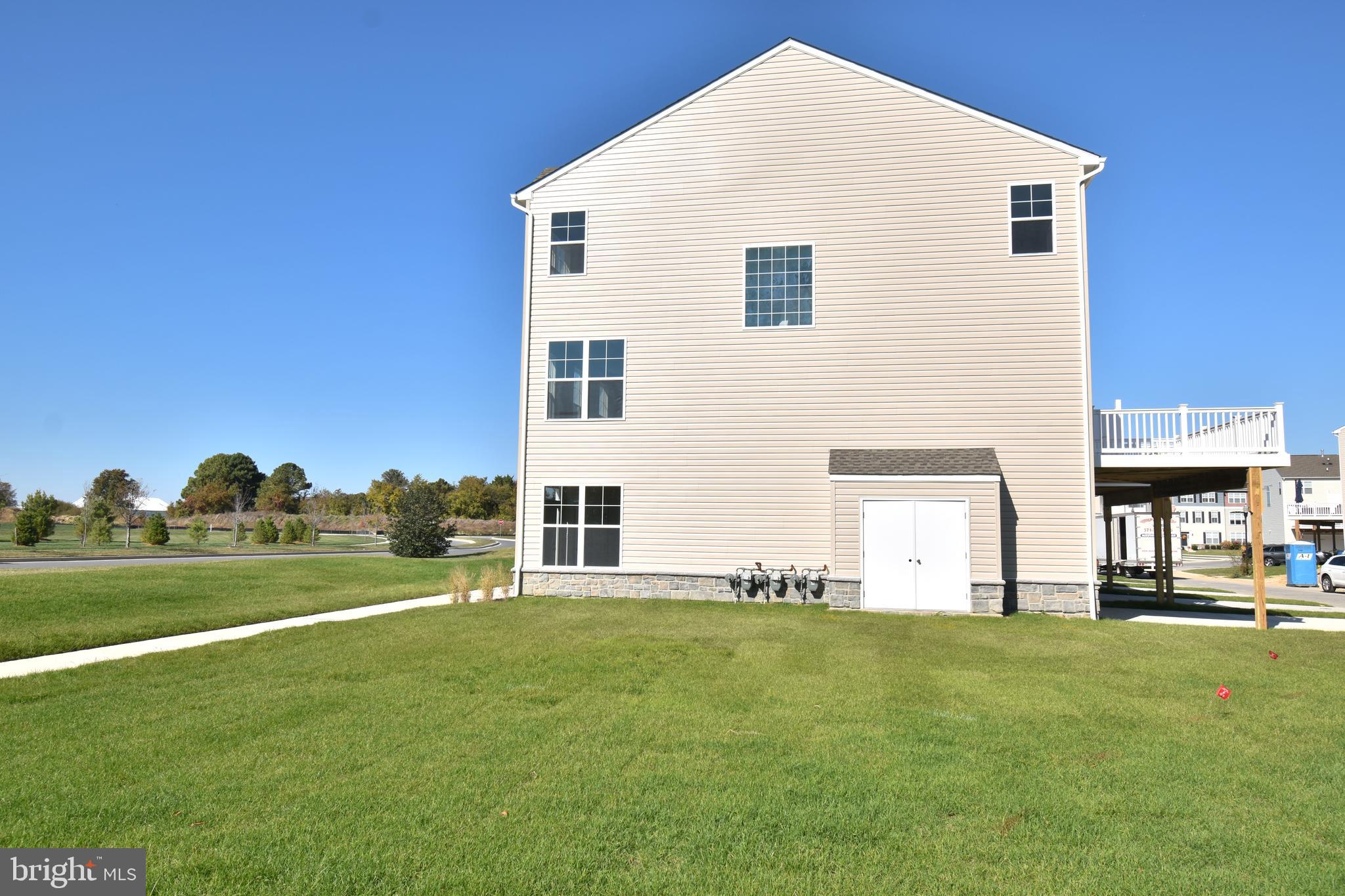 ELLENDALE - Residential Lease