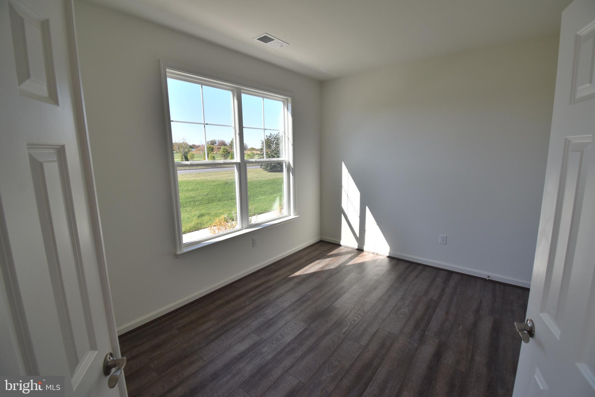 ELLENDALE - Residential Lease