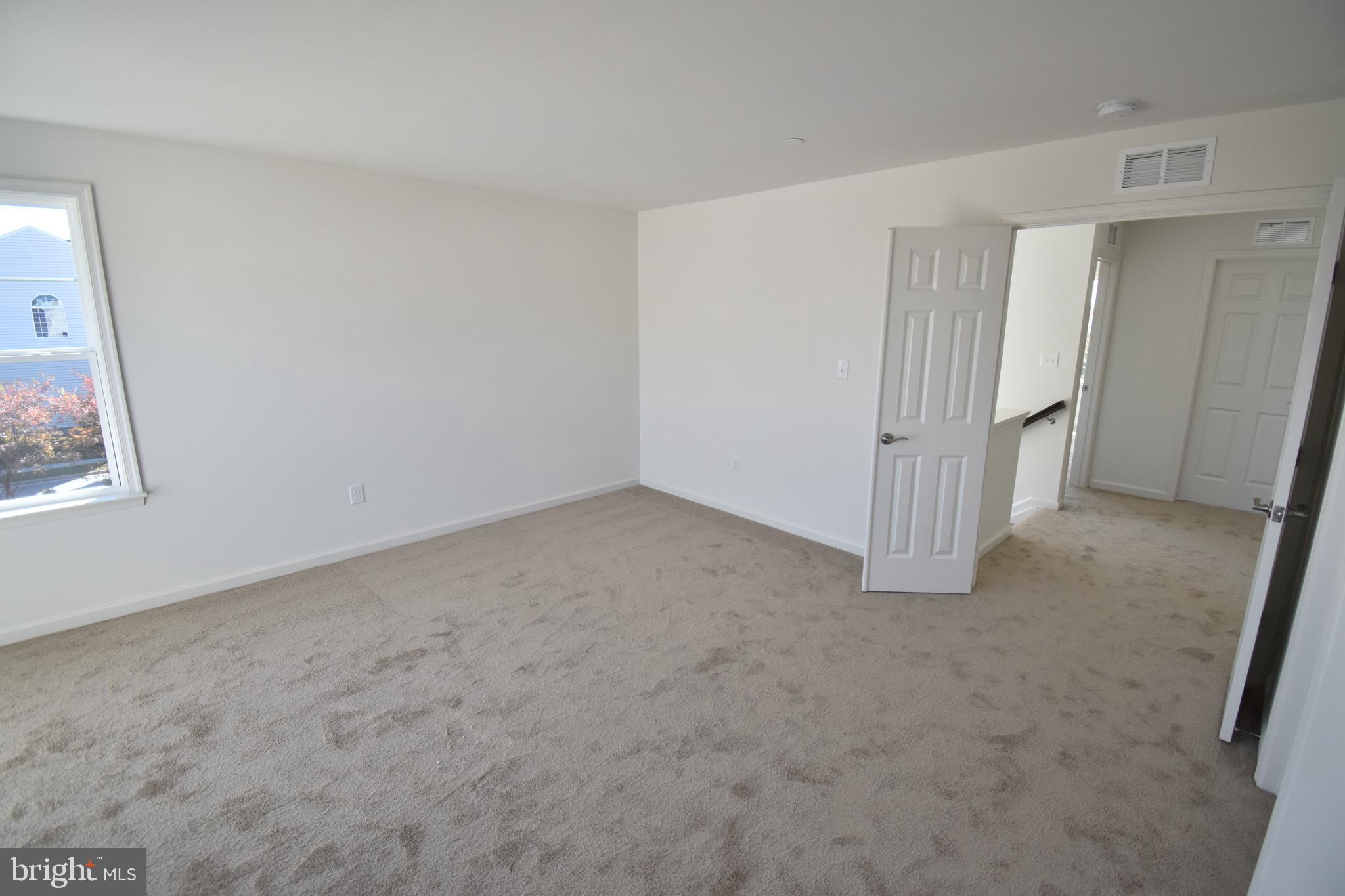 ELLENDALE - Residential Lease