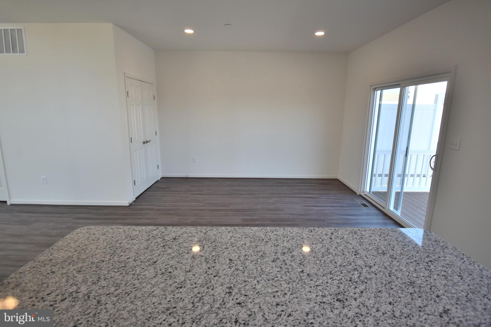 ELLENDALE - Residential Lease