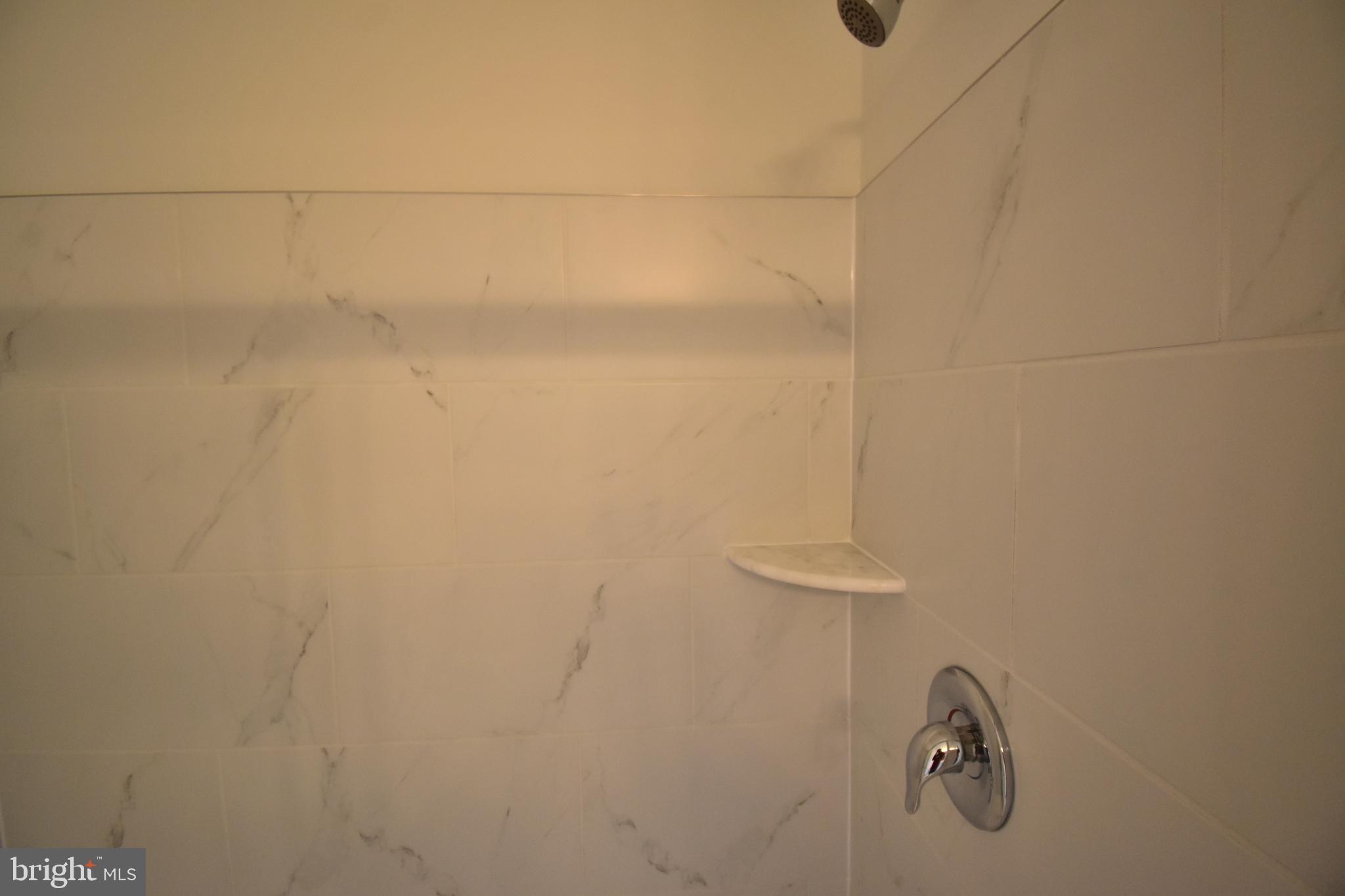 ELLENDALE - Residential Lease