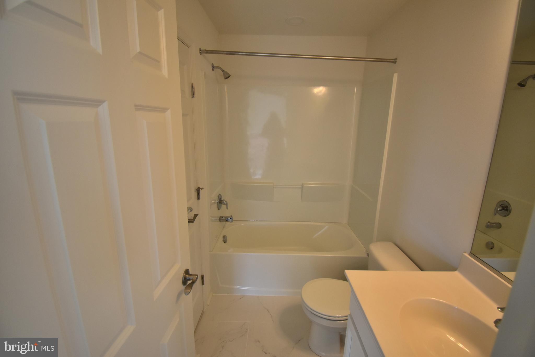 ELLENDALE - Residential Lease