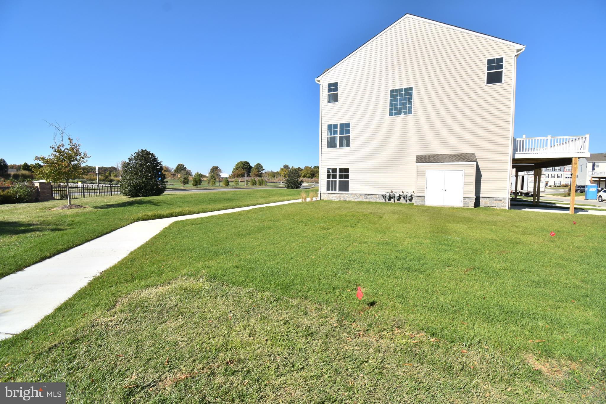 ELLENDALE - Residential Lease