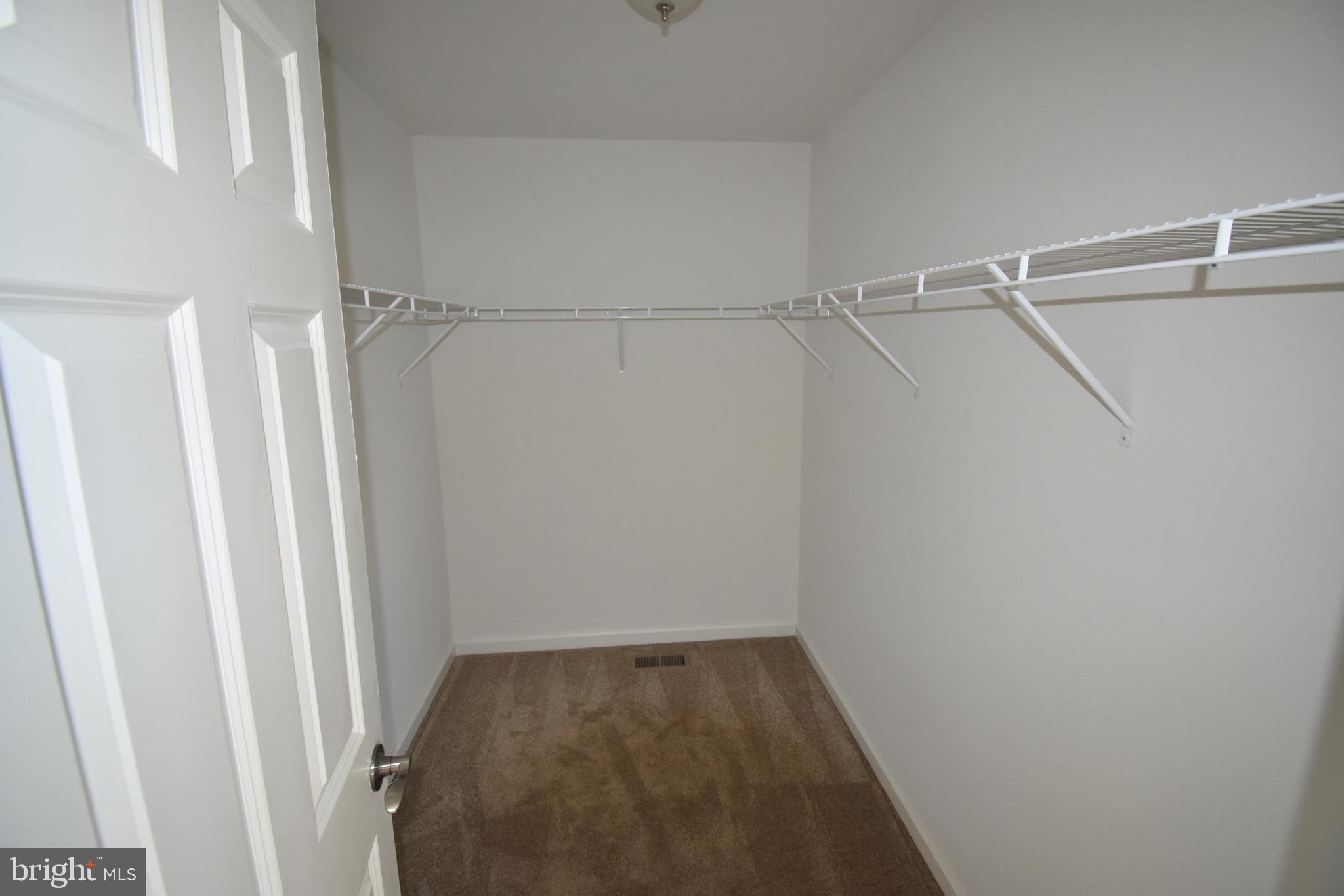 ELLENDALE - Residential Lease