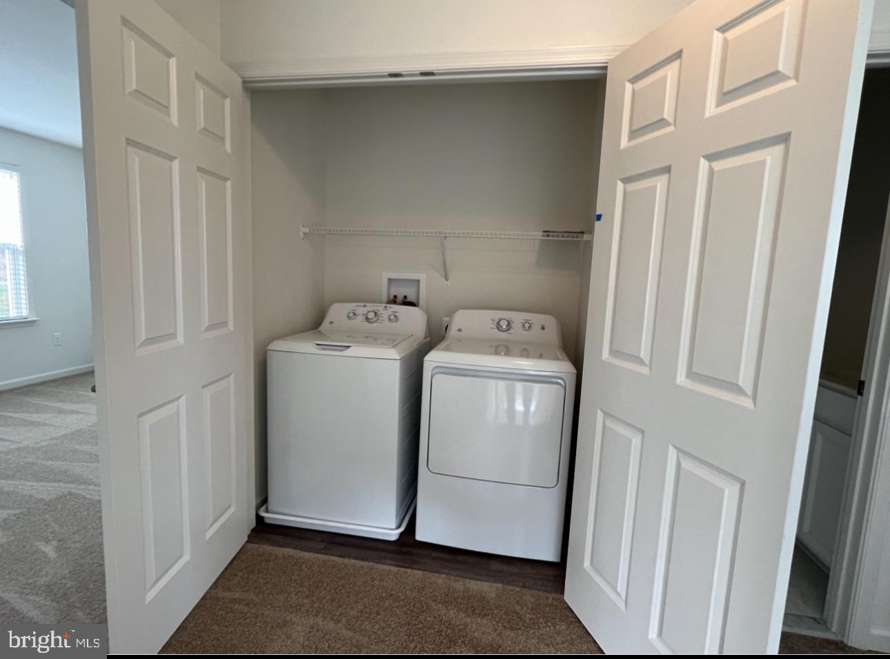 ELLENDALE - Residential Lease