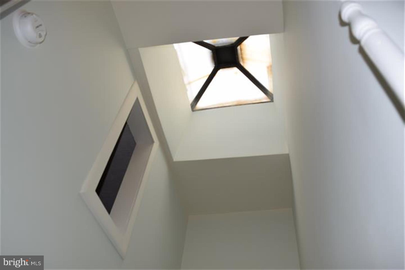 BELAIR-EDISON - Residential Lease