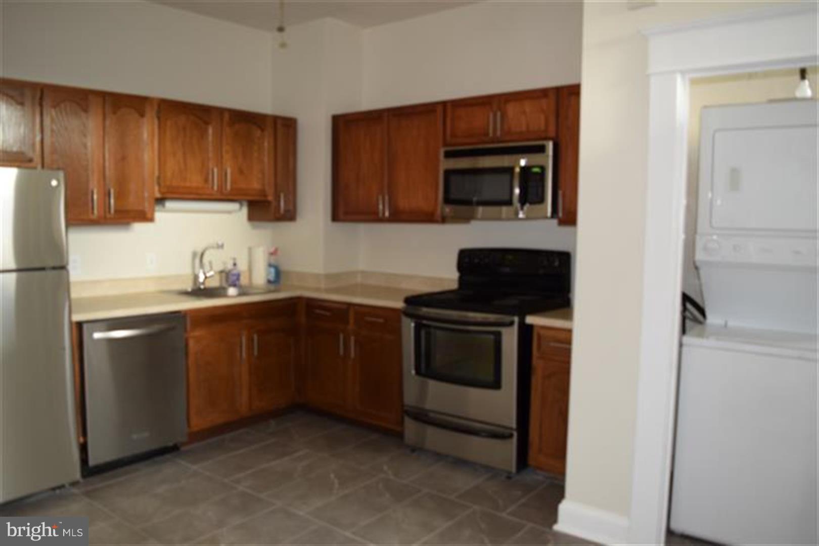 BELAIR-EDISON - Residential Lease