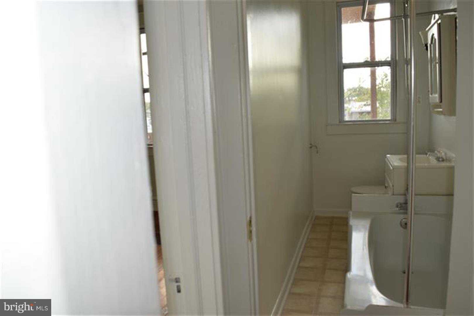 BELAIR-EDISON - Residential Lease