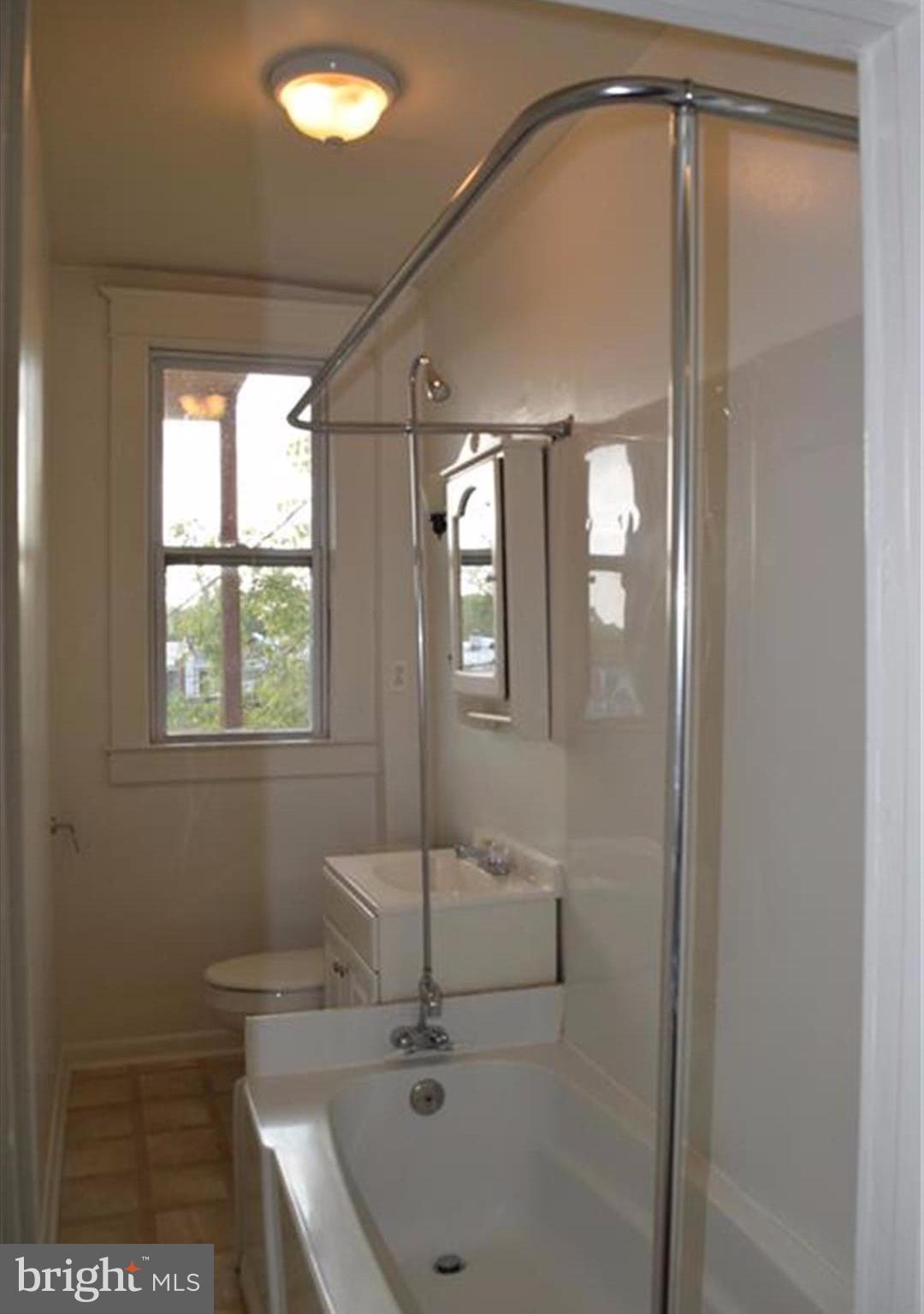 BELAIR-EDISON - Residential Lease