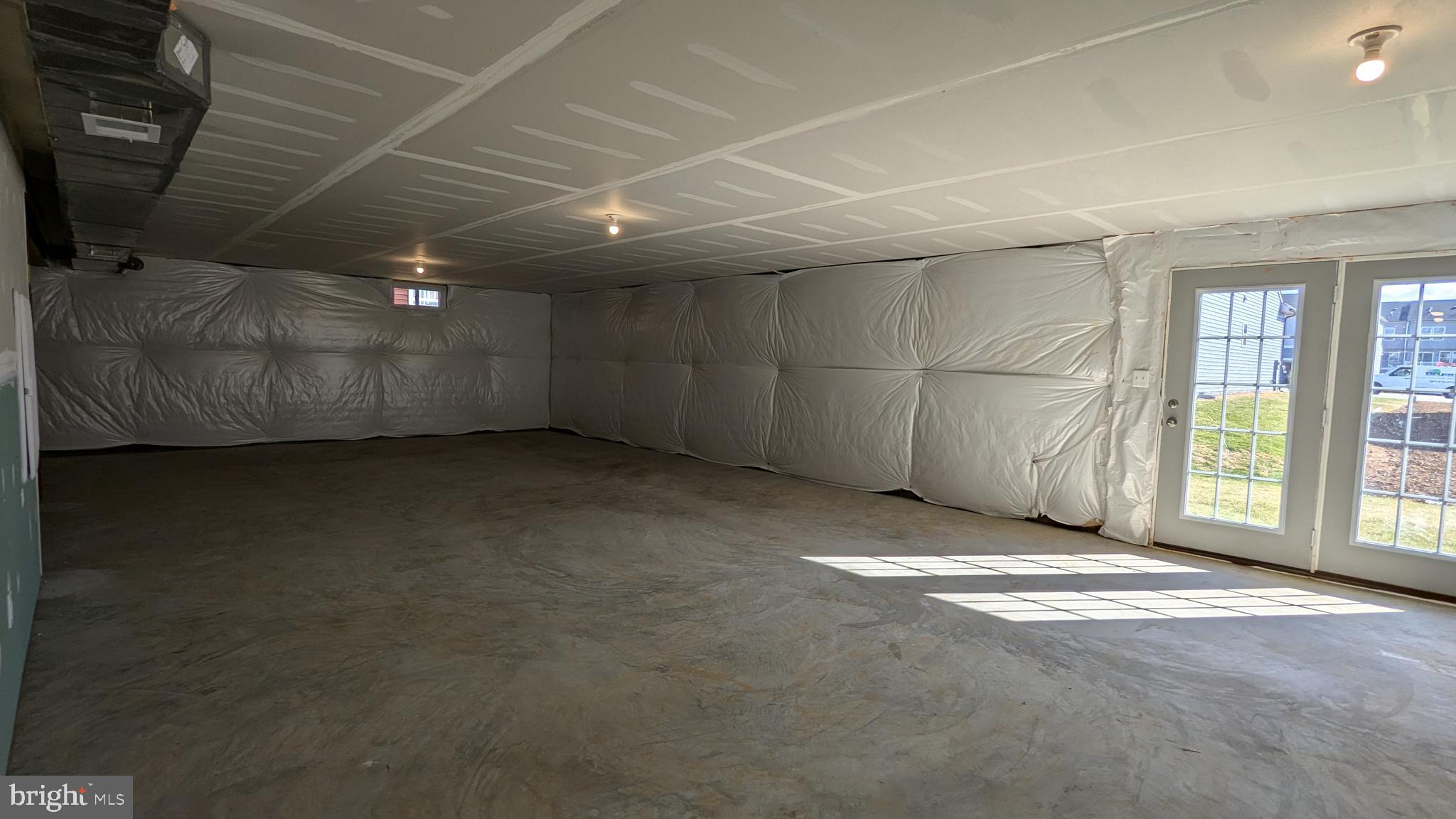 KING'S CROSSING - Residential Lease