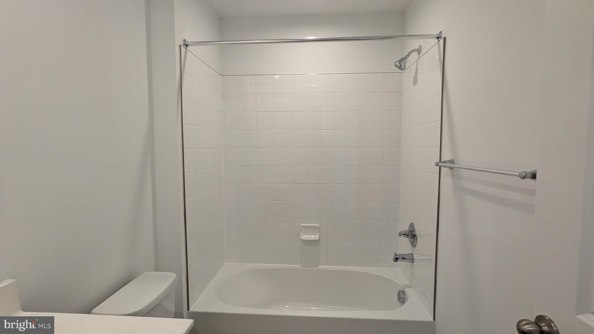 KING'S CROSSING - Residential Lease