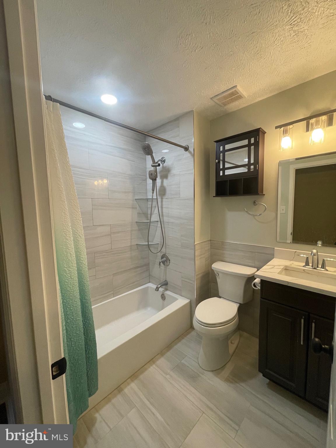 BOWLING BROOK FARMS - Residential Lease